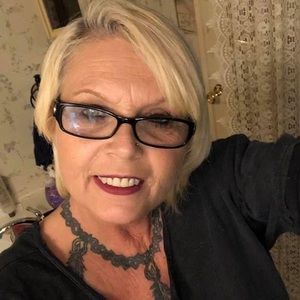 Meet your Posher, Robin